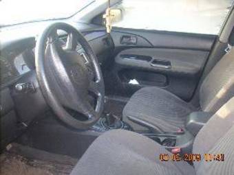 2004 Mitsubishi Lancer Pictures
