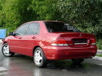 2004 Mitsubishi Lancer Pictures