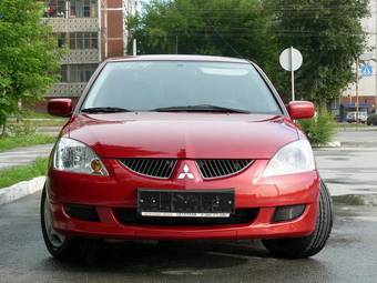 2004 Mitsubishi Lancer Pictures