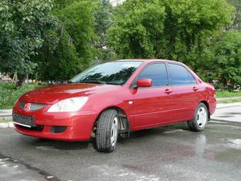 2004 Mitsubishi Lancer Photos