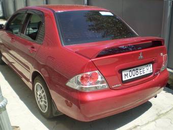 2004 Mitsubishi Lancer Pictures