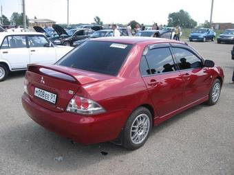 2004 Mitsubishi Lancer Pictures