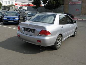 2004 Mitsubishi Lancer Photos