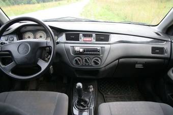 2004 Mitsubishi Lancer Photos