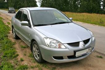 2004 Mitsubishi Lancer Pictures