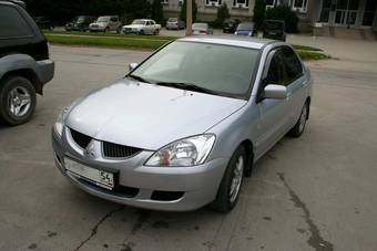 2004 Mitsubishi Lancer Photos