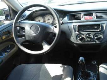 2004 Mitsubishi Lancer Pictures