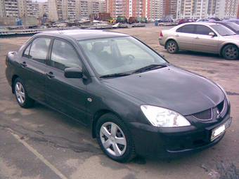 2004 Mitsubishi Lancer Pictures