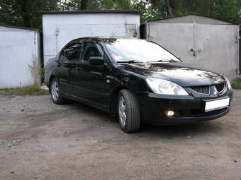 2004 Mitsubishi Lancer Photos