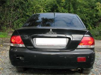 2004 Mitsubishi Lancer Photos