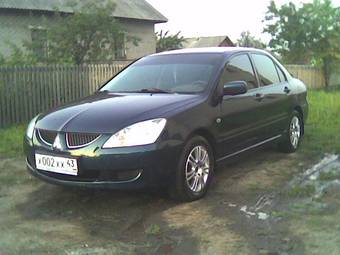 2004 Mitsubishi Lancer Photos