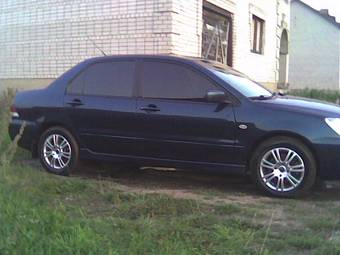 2004 Mitsubishi Lancer Pictures