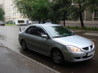 2004 Mitsubishi Lancer Pictures