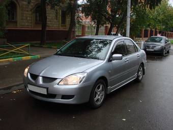 2004 Mitsubishi Lancer Photos