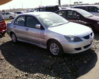 2004 Mitsubishi Lancer Photos