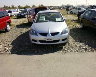 2004 Mitsubishi Lancer Photos
