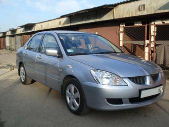 2004 Mitsubishi Lancer Photos