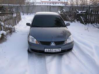 2005 Mitsubishi Lancer Photos
