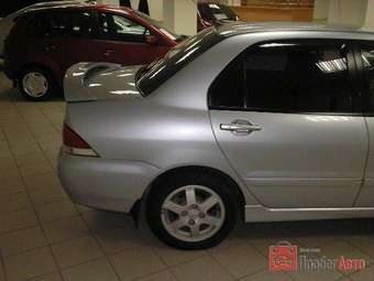 2005 Mitsubishi Lancer Pictures