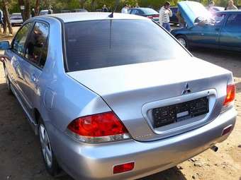 2005 Mitsubishi Lancer Images