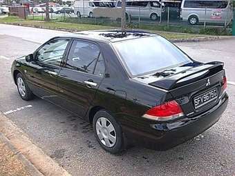 2005 Mitsubishi Lancer Pictures