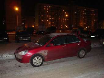 2005 Mitsubishi Lancer Photos