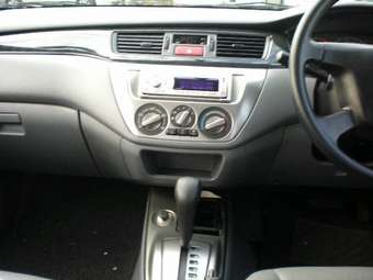 2005 Mitsubishi Lancer Pictures