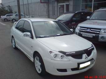 2005 Mitsubishi Lancer Pictures