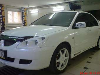 2005 Mitsubishi Lancer Photos