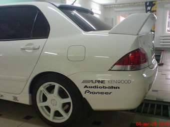 2005 Mitsubishi Lancer Pictures