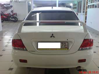 2005 Mitsubishi Lancer Photos