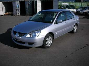 2005 Mitsubishi Lancer Pictures