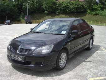 2005 Mitsubishi Lancer Pictures