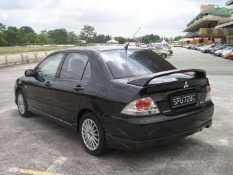 2005 Mitsubishi Lancer Pictures