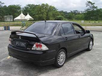 2005 Mitsubishi Lancer Photos