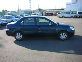 2005 Mitsubishi Lancer Photos