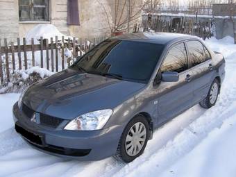 2005 Mitsubishi Lancer Photos