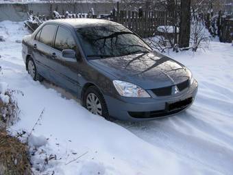 2005 Mitsubishi Lancer Photos