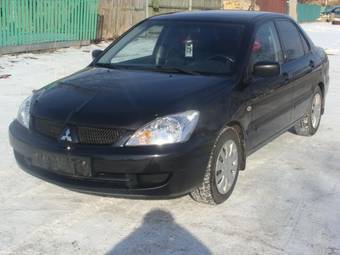 2005 Mitsubishi Lancer Pictures