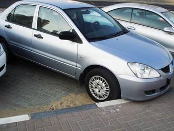 2005 Mitsubishi Lancer Photos