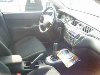 2005 Mitsubishi Lancer Pictures