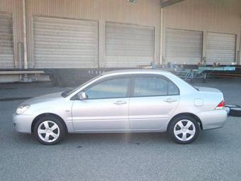2005 Mitsubishi Lancer Photos