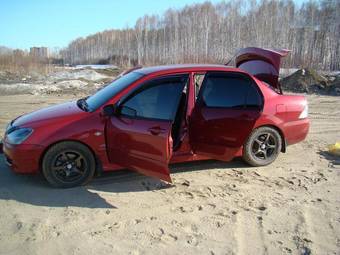 2005 Mitsubishi Lancer Photos