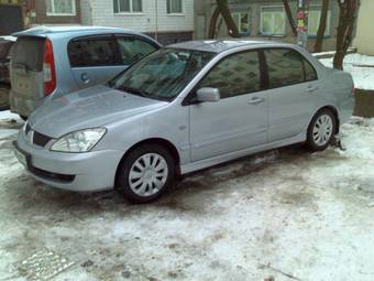 2005 Mitsubishi Lancer Pictures