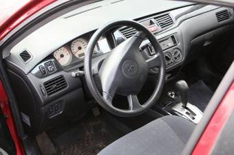 2005 Mitsubishi Lancer Photos