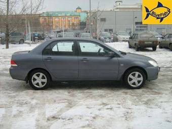 2005 Mitsubishi Lancer Photos