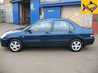 2005 Mitsubishi Lancer Photos