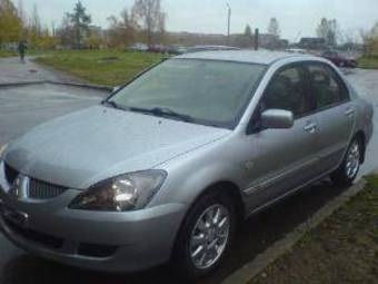 2005 Mitsubishi Lancer Pictures