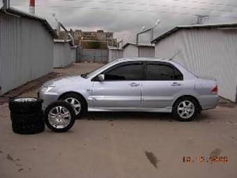 2005 Mitsubishi Lancer Pictures