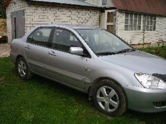 2005 Mitsubishi Lancer Pictures